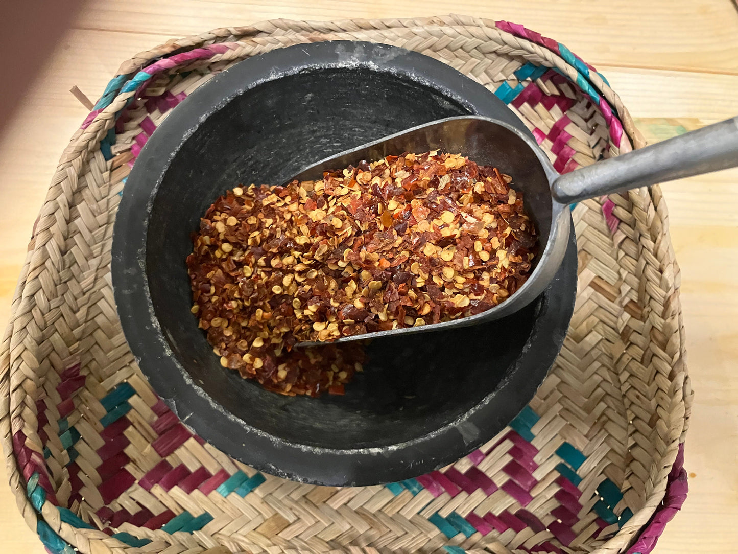Crushed Chilies - High Heat - 200g - Perfect for Sri Lankan Curry, Asian Cooking, and Spicy Recipes