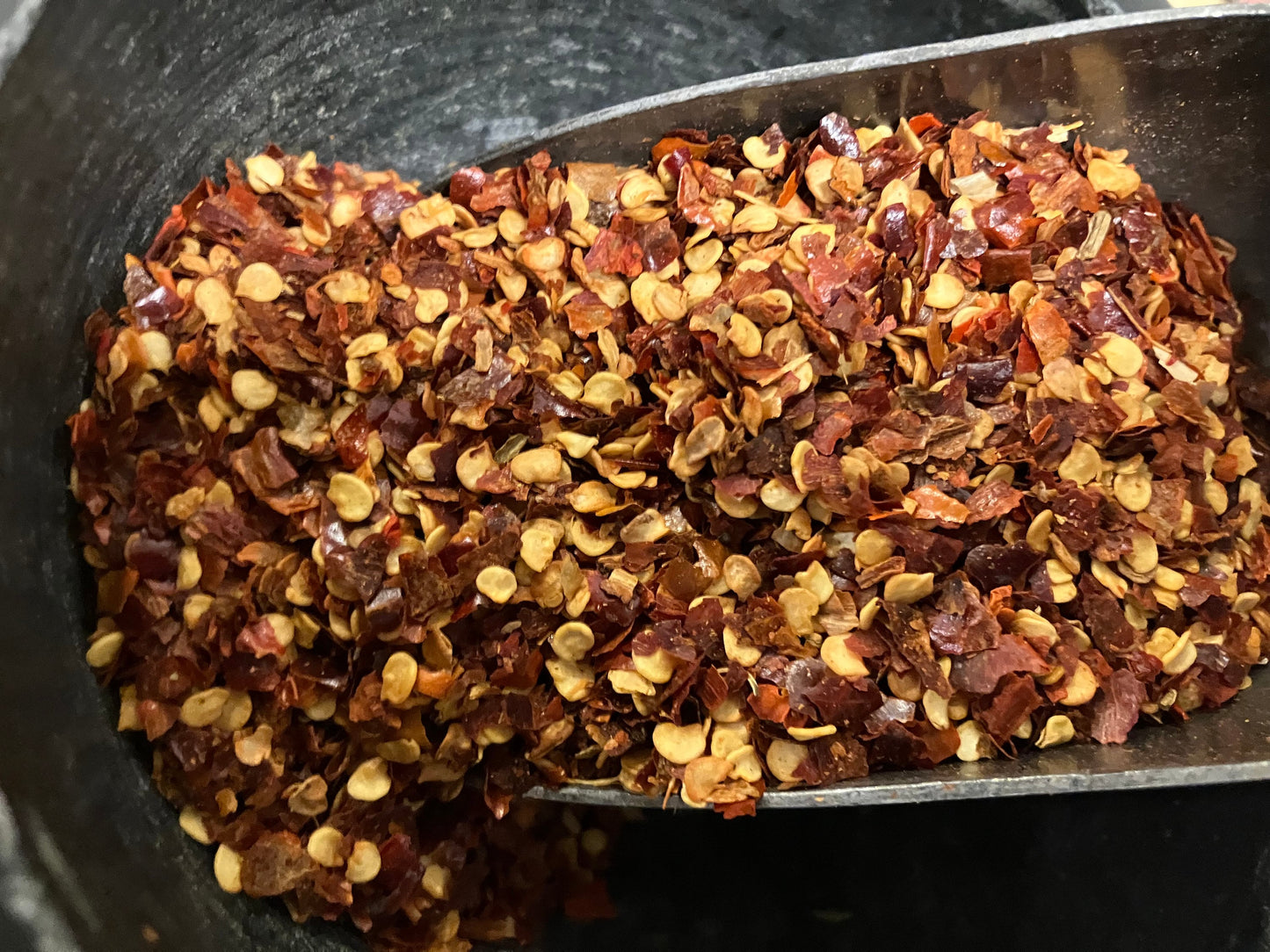 Crushed Chilies - High Heat - 200g - Perfect for Sri Lankan Curry, Asian Cooking, and Spicy Recipes