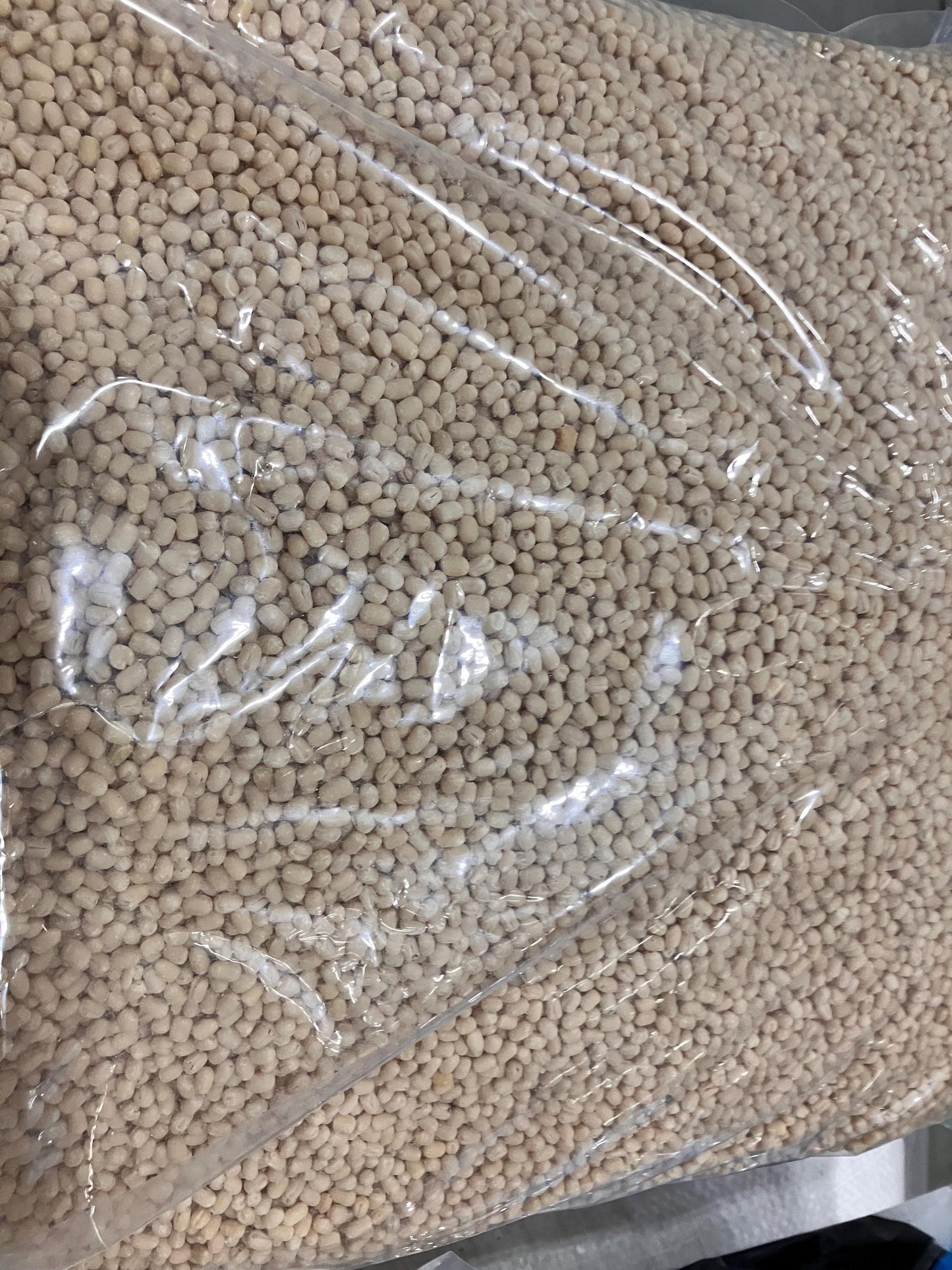 Split Urid Dal - Black Lentils - 1kg - Perfect for Sri Lankan Indian Dishes and Vegan Recipes - Shipping from Canada