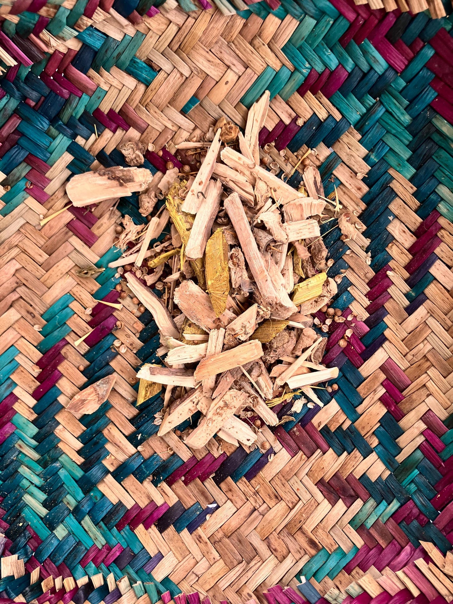 Sri Lankan Paspanguwa - Herbal Remedy Used for Many Generations