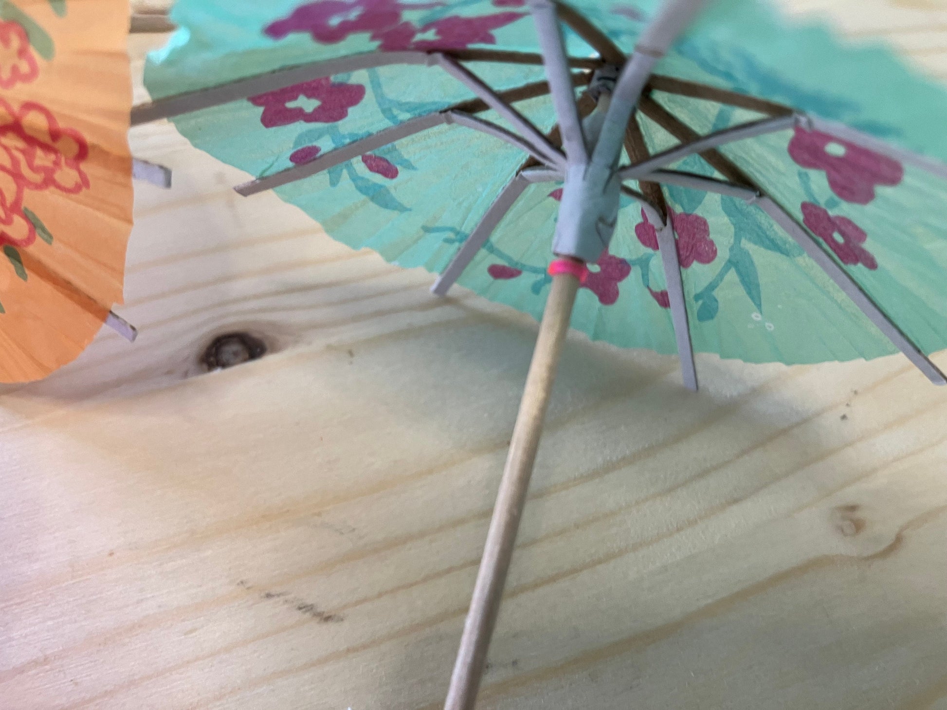 50PC Colorful Paper Cocktail Beach Party Parasols - Assorted Colors for Tropical Drink Presentation - Free Shipping from Canada